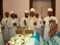Offering Du'aa on the Qabr-e-Mubaarak